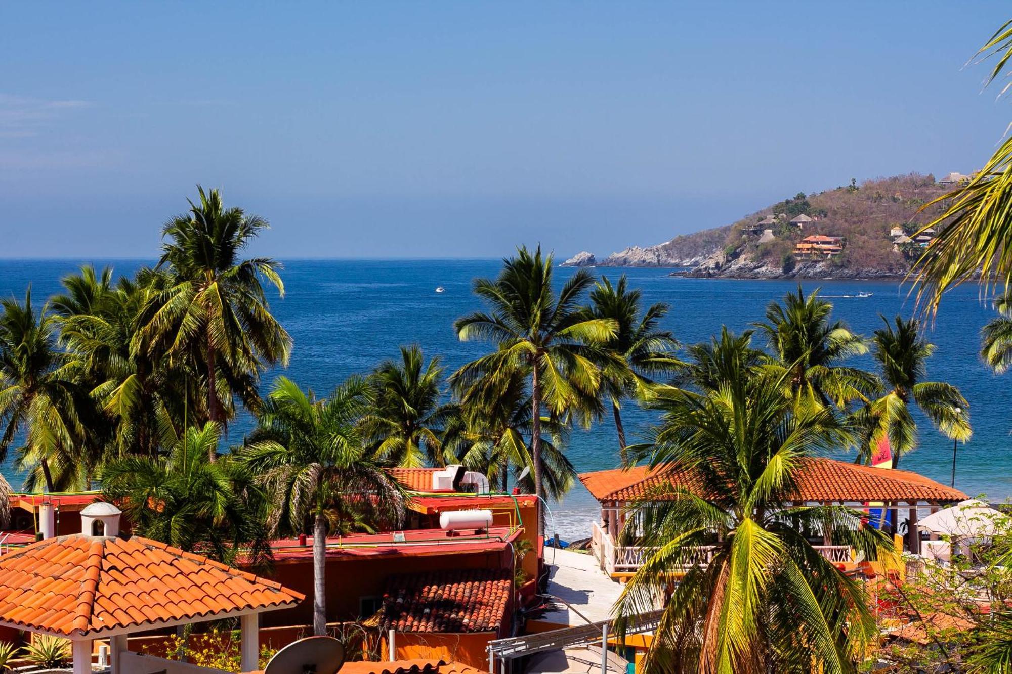 Hotel Villas Ema Zihuatanejo Bagian luar foto